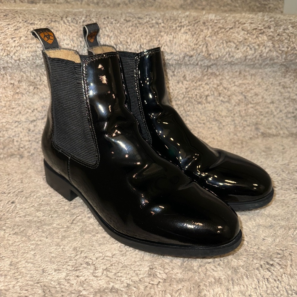 Ariat Black Patent Leather Ankle Boot - Women’s size 6 - NEED INSOLES
